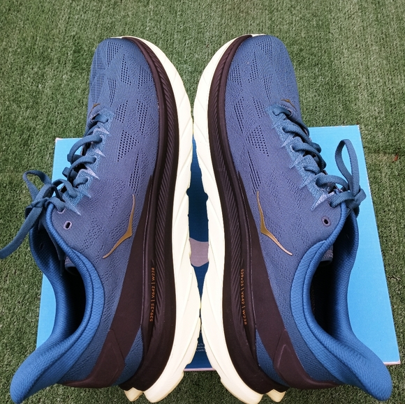 Mens Hoka One One Mach 4 size 12.5 D - Picture 8 of 9